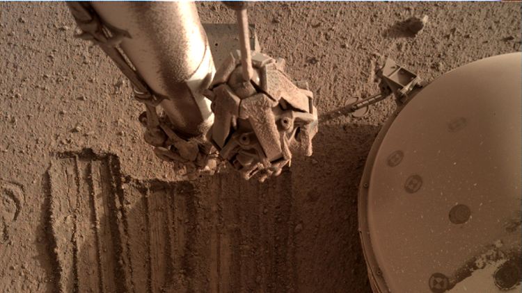 NASA's InSight mission finds Martian equator is dry