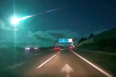 Massive meteorite illuminates the skies over Portugal, Spain with exquisite light