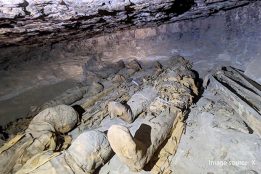 Archaeological team unearths 33 Graeco-Roman family tombs in Aswan