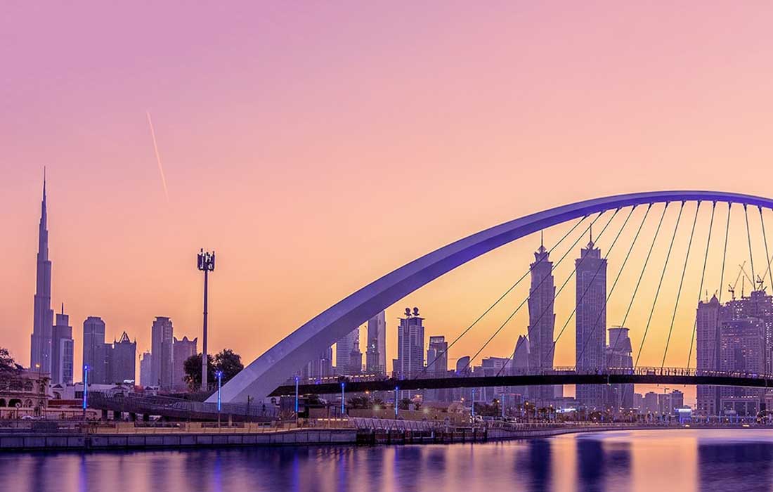 Fly Emirates airlines to Dubai, stay in luxury 5-star hotel for free!