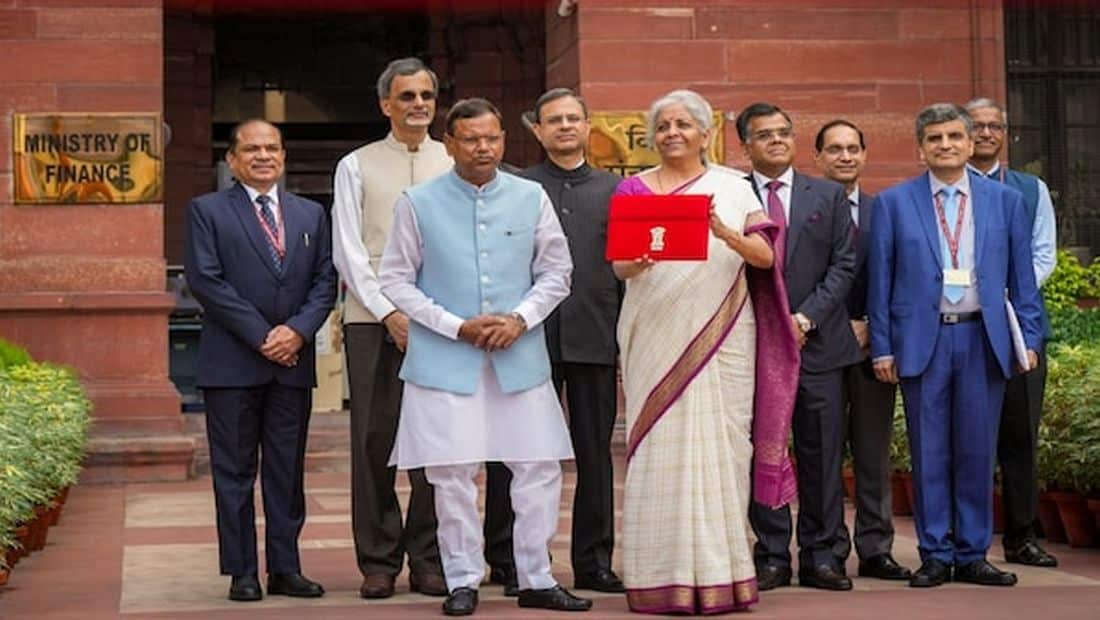 Indian Expats Welcome Reduced Custom Duty on Gold, NRIs Allowed to Carry More Gold Home