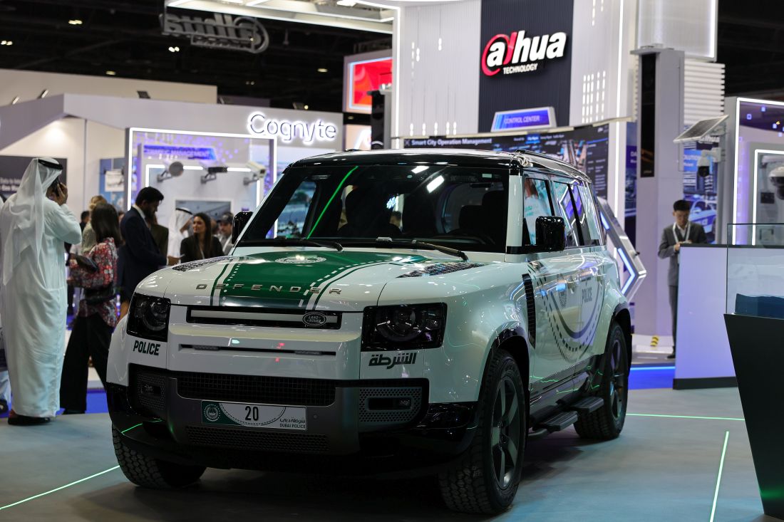 Dubai Police Defender Patrol Launches with HSE P400 at Global Summit