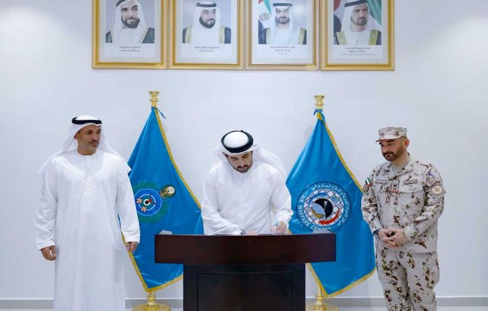 Sheikh Hamdan witnesses Desert Flag 10 joint air drill in UAE