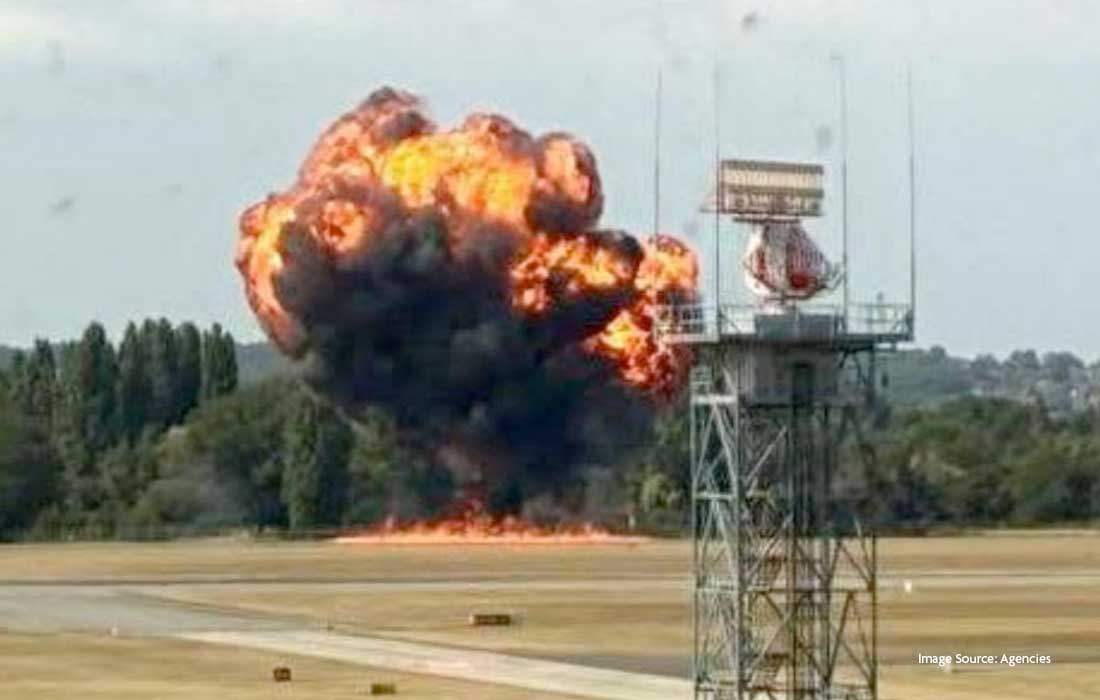 Small plane crashes at London Southend