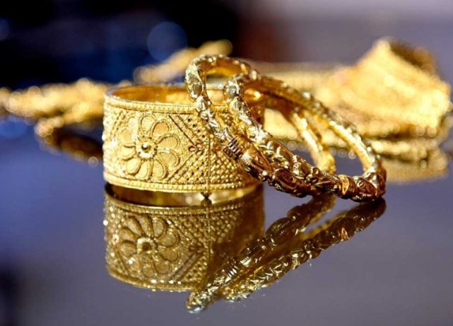 Dubai smart gold -India removes value cap on duty-free gold for NRIs
