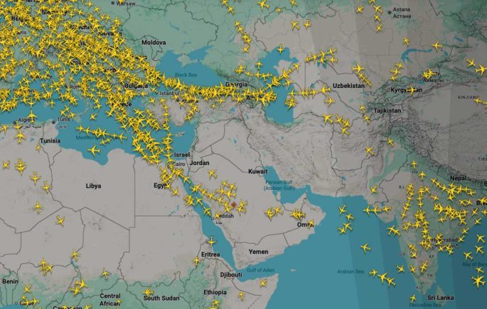 Gulf airspace closures disrupt regional flights