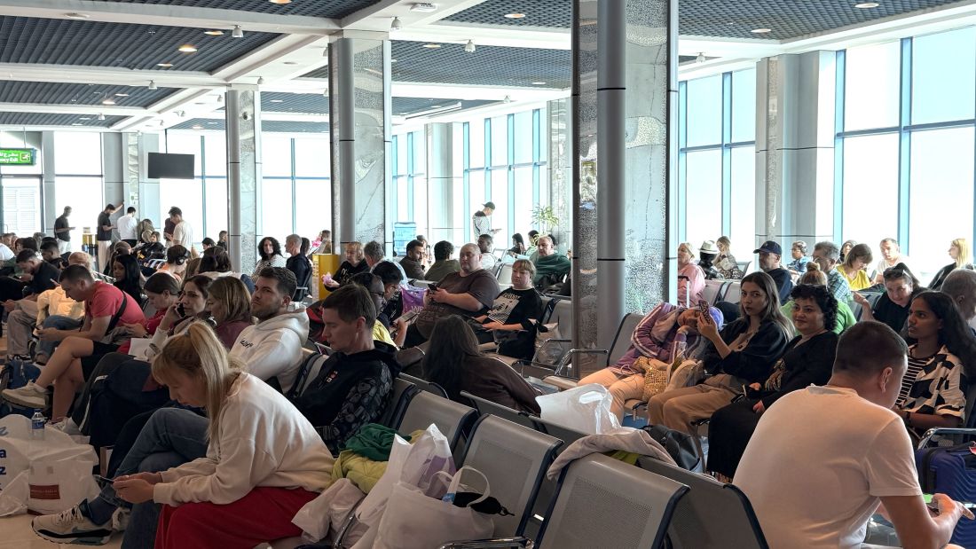 Fujairah airport launches humanitarian charter flights via Muscat for stranded travellers