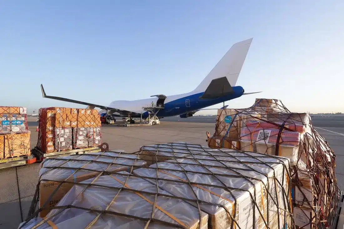Dubai Humanitarian facilitates second airlift to support Ebola outbreak response in collaboration with the European Union Multipartite humanitarian airlift delivers aid from UNHRD, WHO and UNICEF