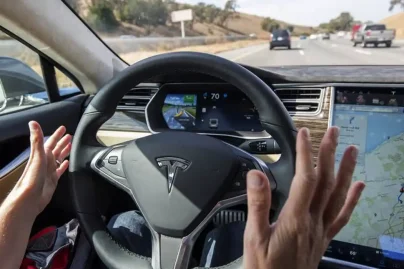 Tesla driver says car helped him reach hospital during heart attack