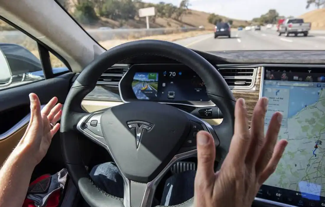 Tesla driver assistance helps during emergency