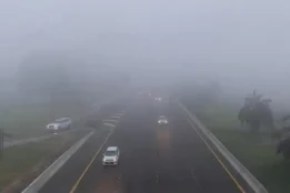 Dense fog forces lower speed limits on key Abu Dhabi roads