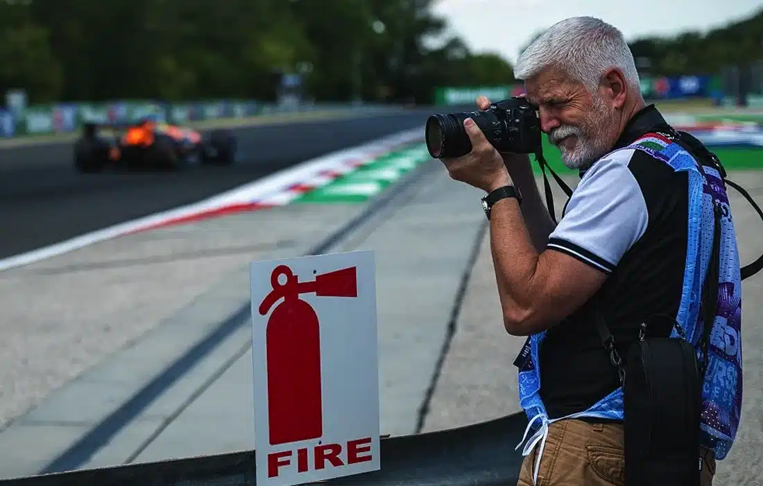 Czech President skipped the VIP suite to shoot Formula 1