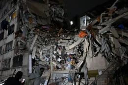 Venezuela earthquake death toll climbs to 2,954 as rescue efforts continue