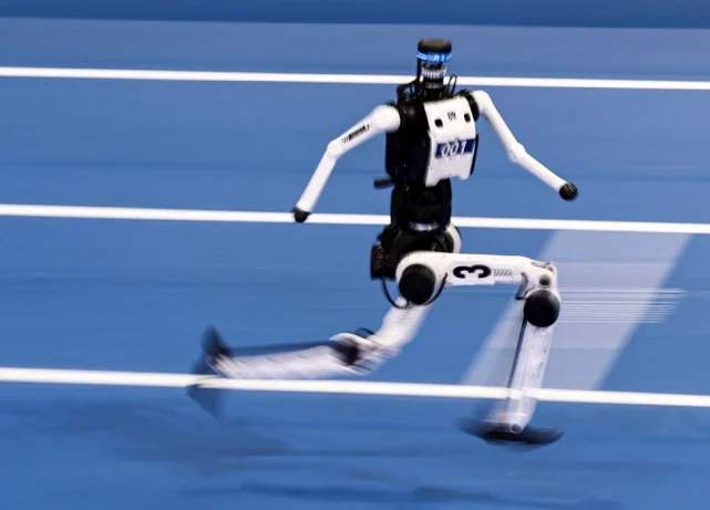Chinese humanoid robot runs faster than Bolt