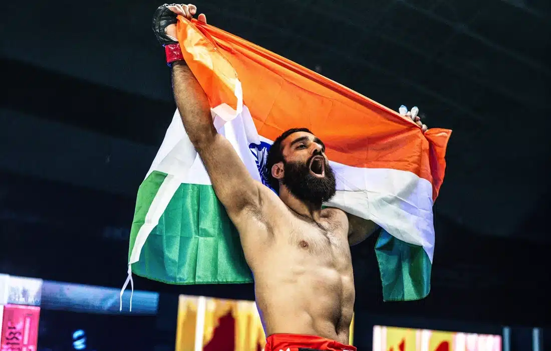 Owais Yaqoob knockout shocks unbeaten Bulgarian