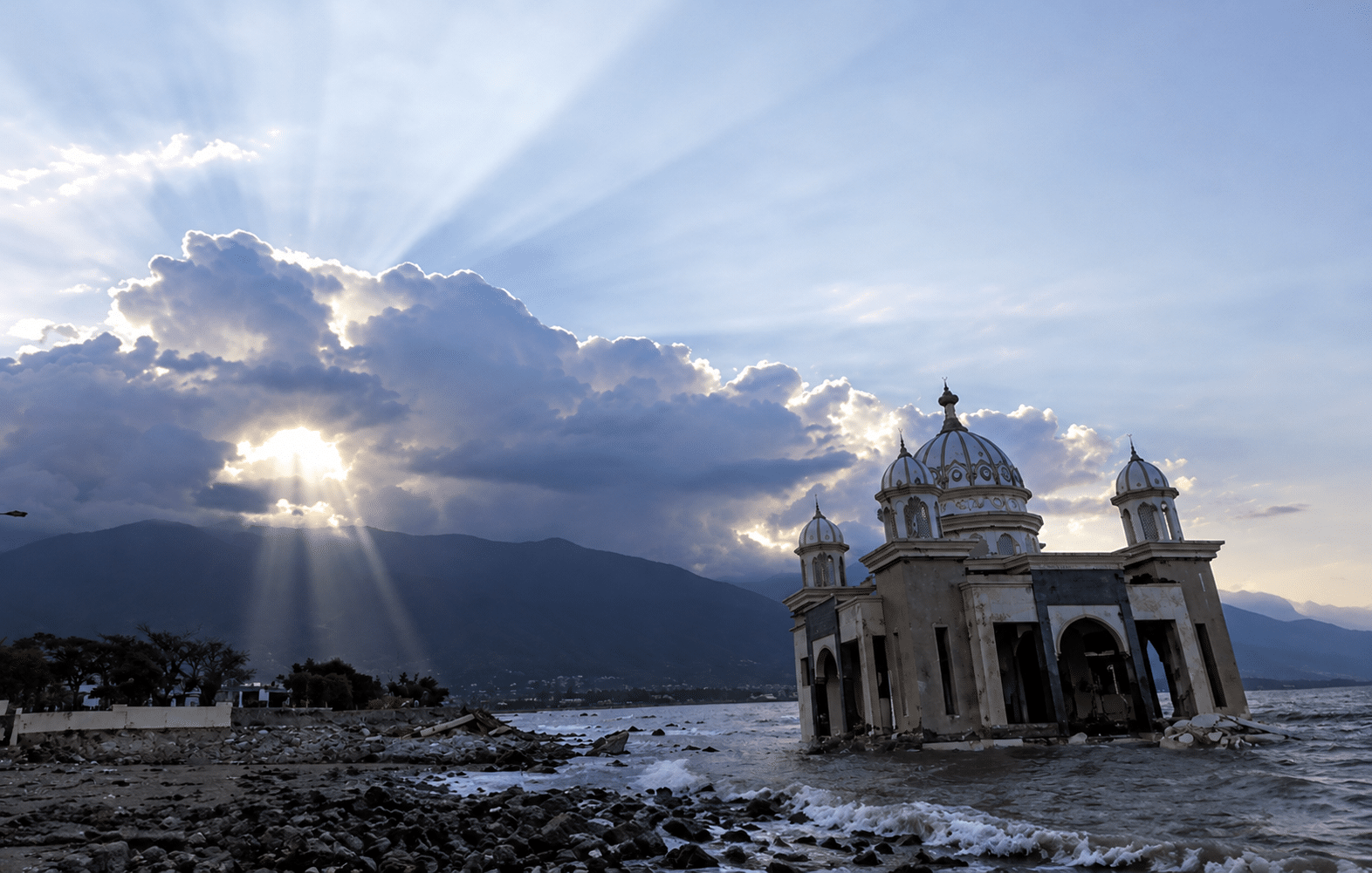 Indonesia tests mosque earthquake alerts using loudspeakers to warn communities before tremors.