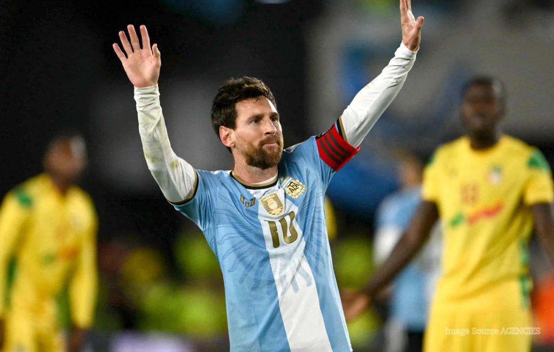 Lionel Messi salutes Argentina supporters at the Estadio Monumental after his final international match against Benin.