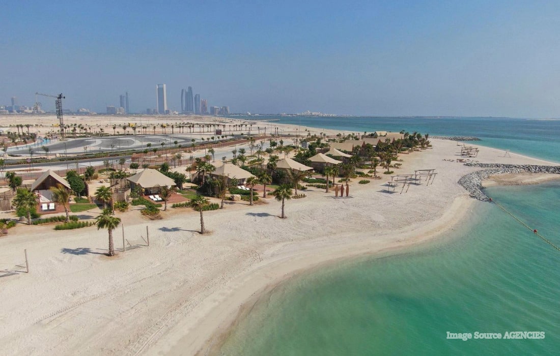 Hudayriyat Beach fire in Abu Dhabi brought under control without injuries