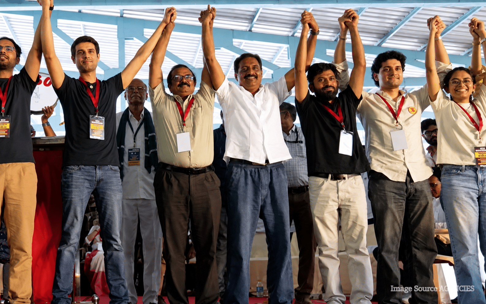 Dhruv Rathee, Prakash Raj and Abhijeet Dipke at CJP's Bengaluru protest demanding Chief Election Commissioner Gyanesh Kumar's resignation.